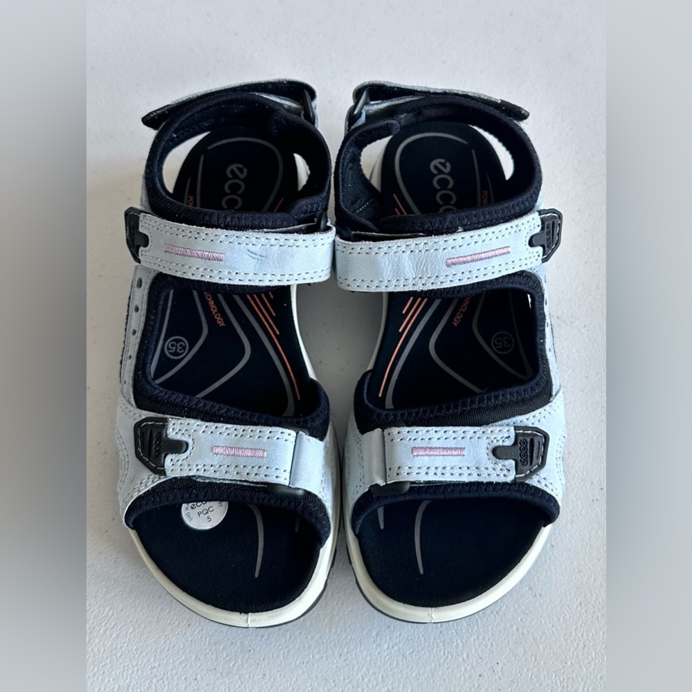ECCO
Women's Nubuck Outdoor Sandal Size 4-4.5 - Picture 4 of 13